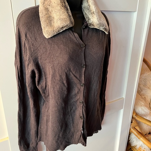 Women's Brown Jacket with removable Faux Fur Collar - Picture 4 of 7